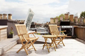 Sunny 2 bedroom, 2 bathroom Apartment with Roof Terrace